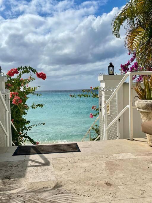 Bianca Bay 3 Bedroom West Coast Beach Front Villa Сент-Джеймс Екстер'єр фото